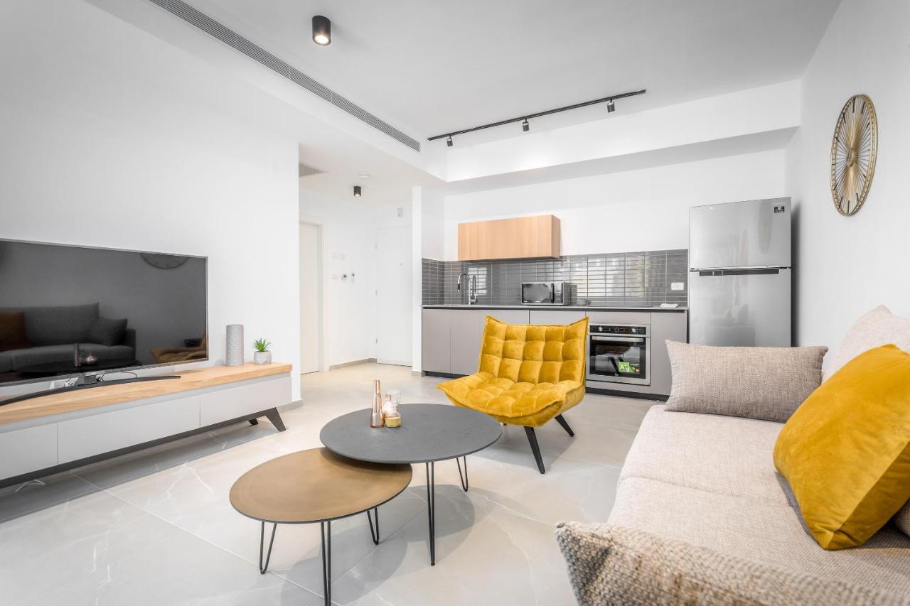 Stunning 1 Bdr With Balcony On Sheinkin St Apartment Tel Aviv Ngoại thất bức ảnh